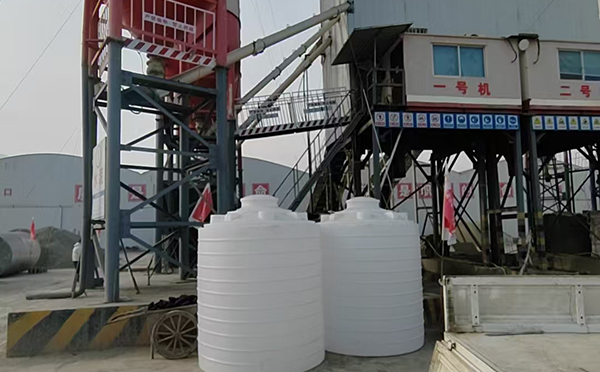 乌鲁木齐立式运输桶交付案例｜全新PE材质 · 多行业适配 · 批量稳定供应