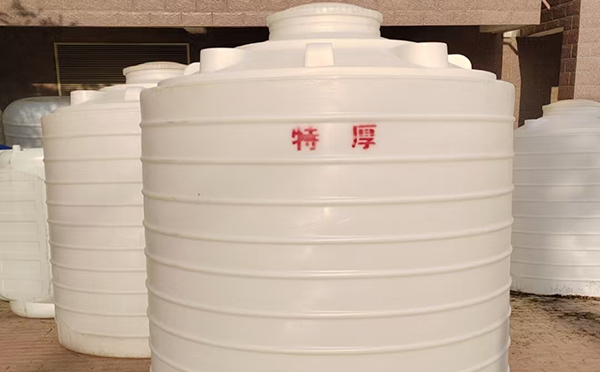 特厚乌鲁木齐塑料桶批量交付实录：强化结构应对严苛储运环境